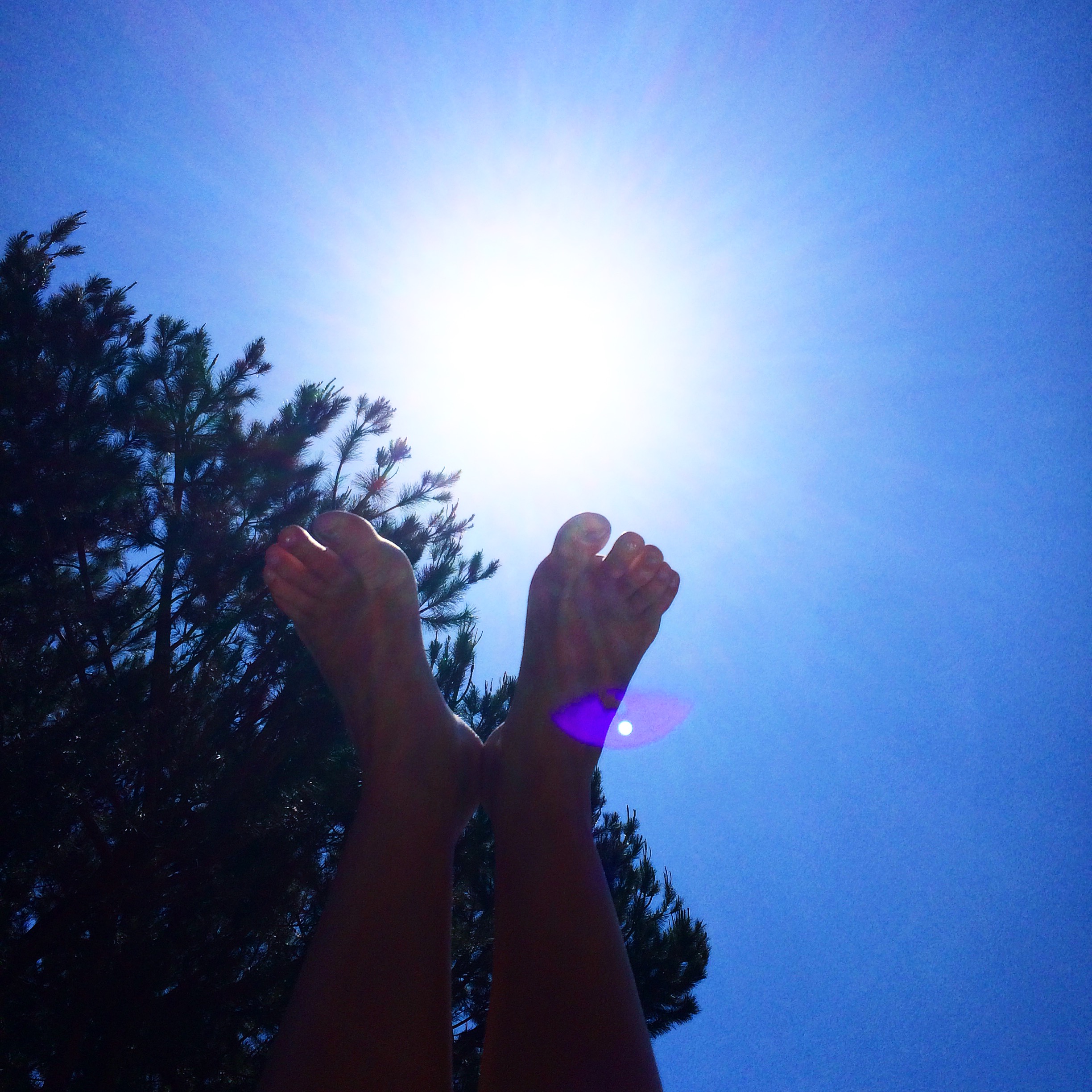 Summer is right around the corner! You just gotta love these lazy days. -Anniken Gaka Tronstad 