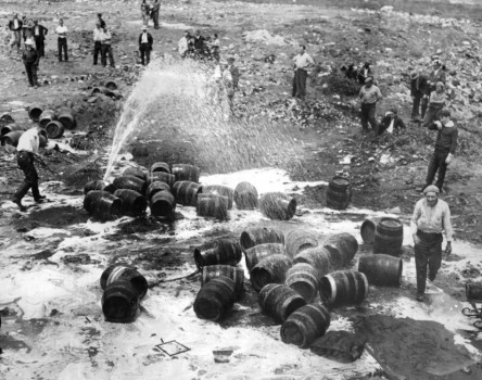 prohibition-beer-raid-1931