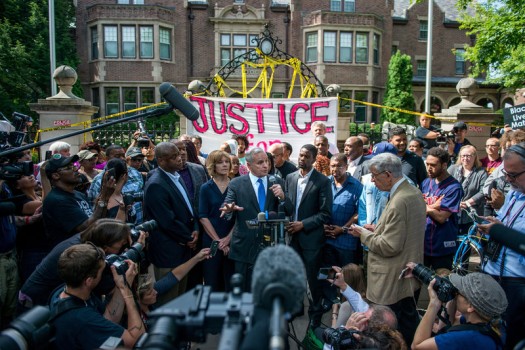 httpwww.npr.org/sections/thetwo-way/2016/07/07/485066807/police-stop-ends-in-black-mans-death-aftermath-is-livestreamed-online-video