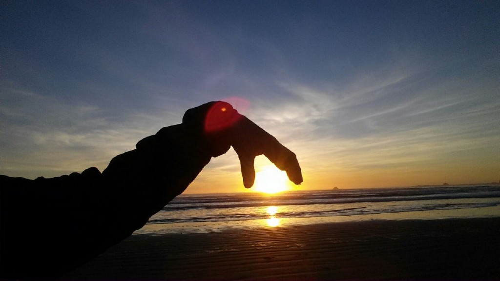 "Like holding a light bulb over the ocean in Santa Barbara" (Picture by Adele de Batz)