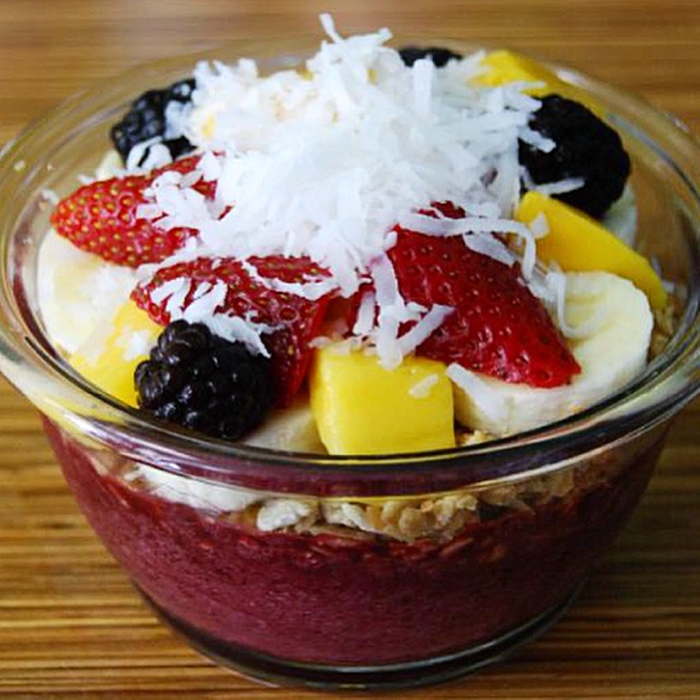 "Tried acai bowl for the very first time on Thursday! A to the mazing." -Anniken Tronstad