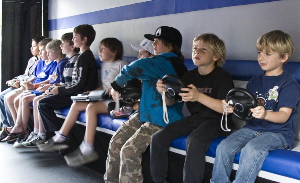 Children_playing_video_games