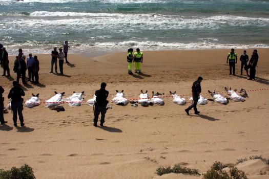 Dead immigrants on the coasts of Italy, someone who did not make it.