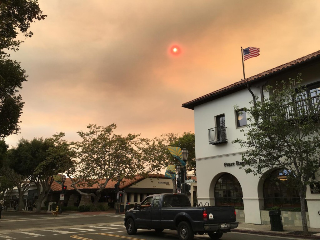 No filter needed. The Rey Fire, as seen from state street, Santa Barbara. Vegard Vaagnes
