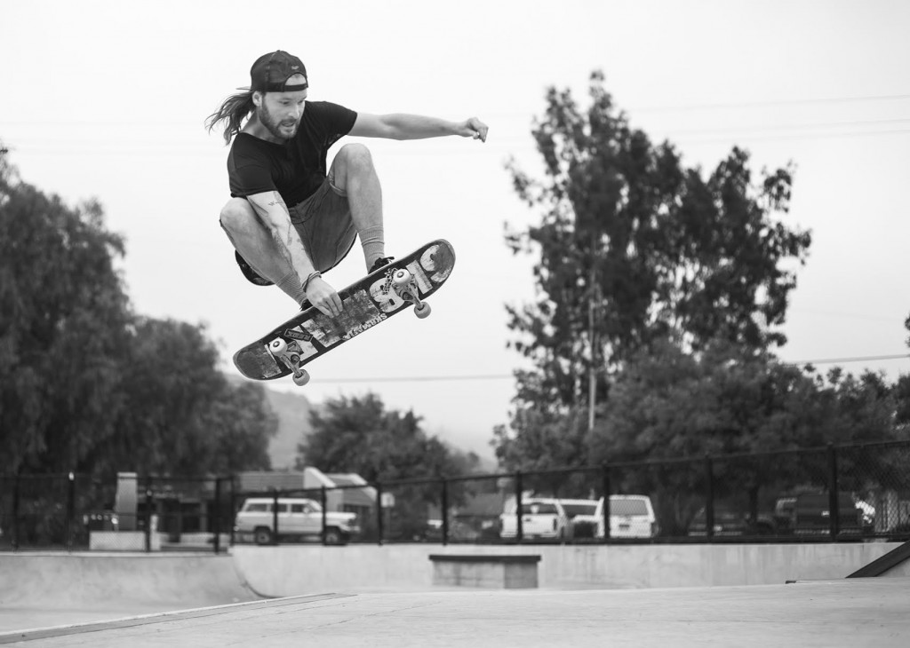 Finals are here, and I am stressed. I pick up my camera and disappear. Niklas Knoph at Ojai Skatepark. Photo by Vegard Vaagnes. 